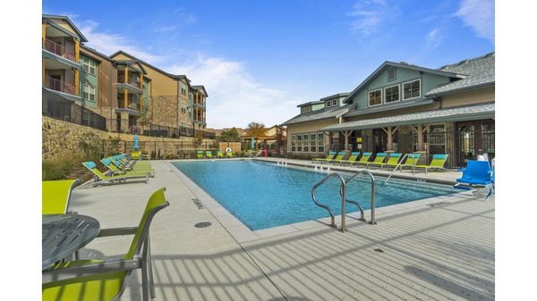 Bellwether Ridge Apartments apartments