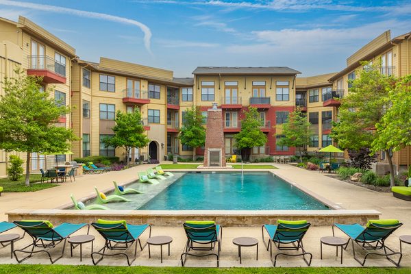 DeSoto Town Center apartments