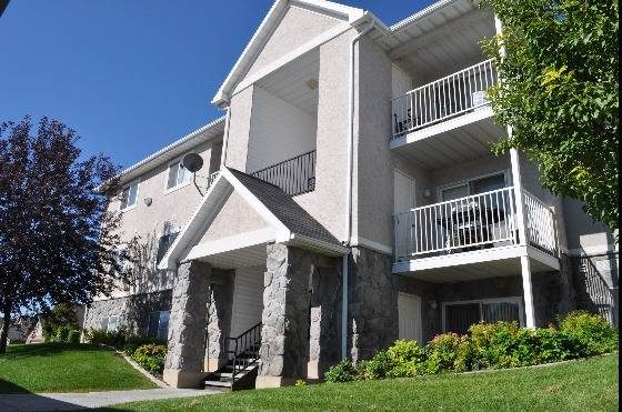 Oak Meadows apartments