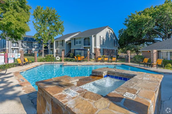 The Arbors of Burleson apartments