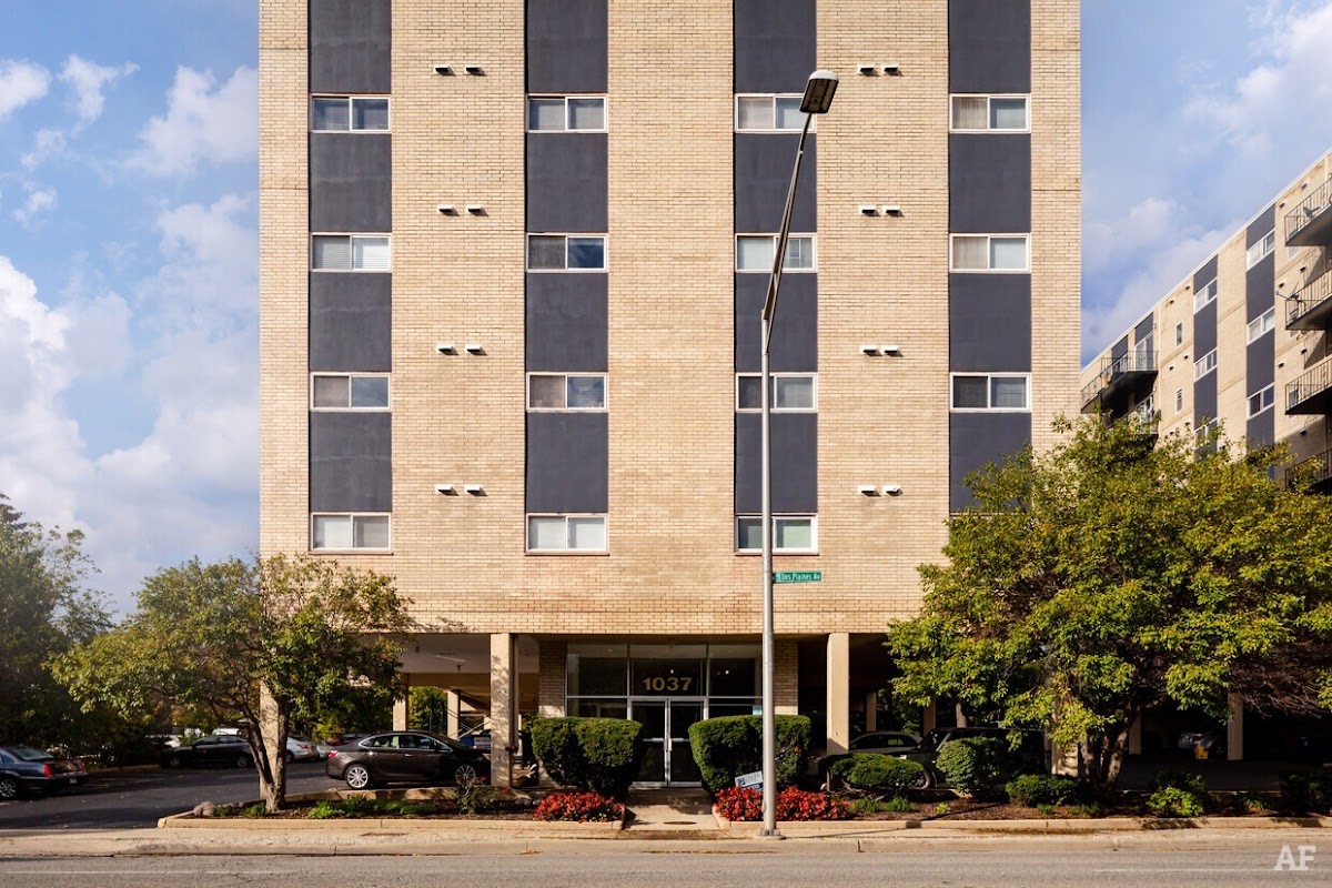 Grand Park Apartments apartments in Forest Park, IL