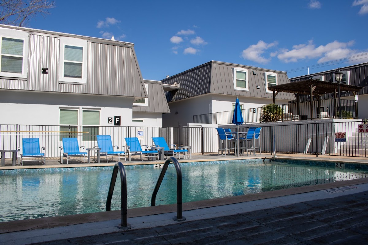 Mueller Crossing apartments in Austin TX