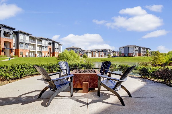 71 at Tulsa Hills apartments in Tulsa, OK