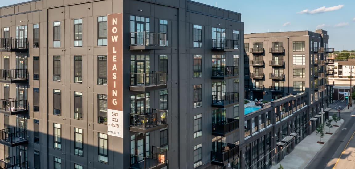 Crossline apartments in Columbus, OH