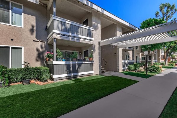 Newport Terrace apartments in Upland, CA