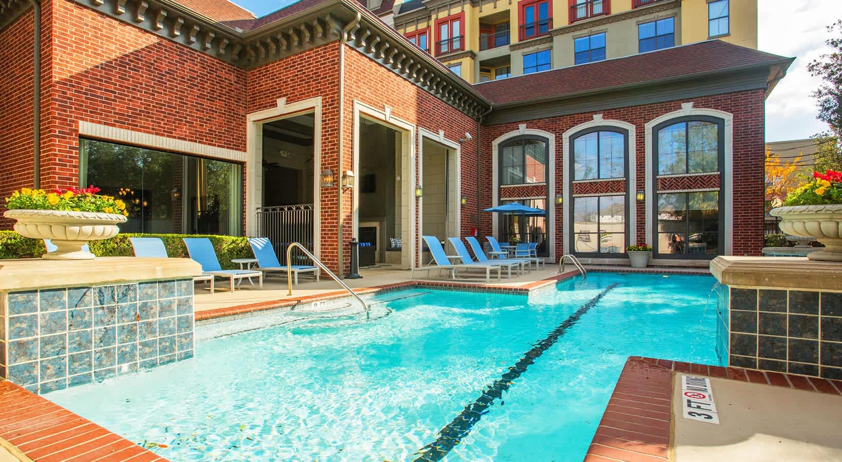 Verdir at Hermann Park apartments in Houston, TX