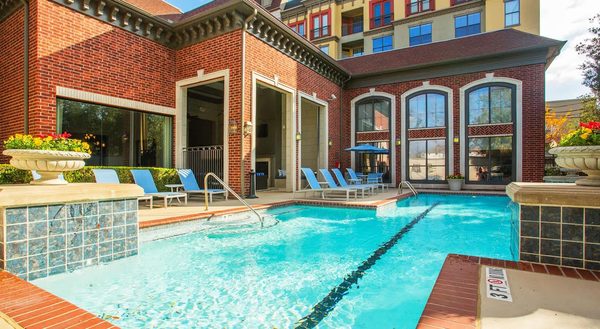 Verdir at Hermann Park apartments in Houston, TX