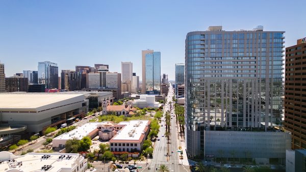 PALMtower apartments in Phoenix, AZ