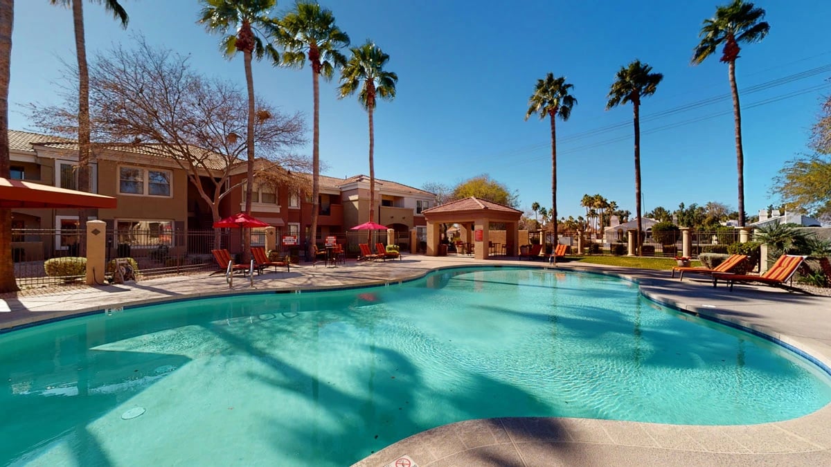 Dobson Towne Centre apartments in Chandler, AZ