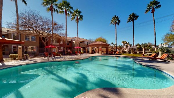 Dobson Towne Centre apartments in Chandler, AZ