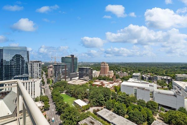 AMLI Arts Center apartments in Atlanta, GA