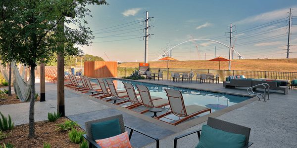 Oaks Trinity apartments in Dallas, TX