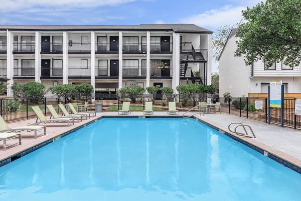 Bayou Park Apartments apartments in Houston, TX