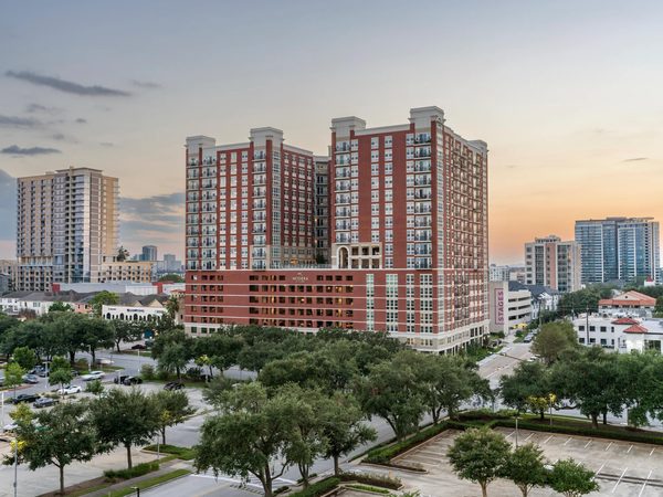 Modera Waugh apartments in Houston, TX