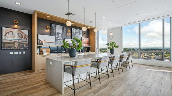 Premiere on Pine apartments