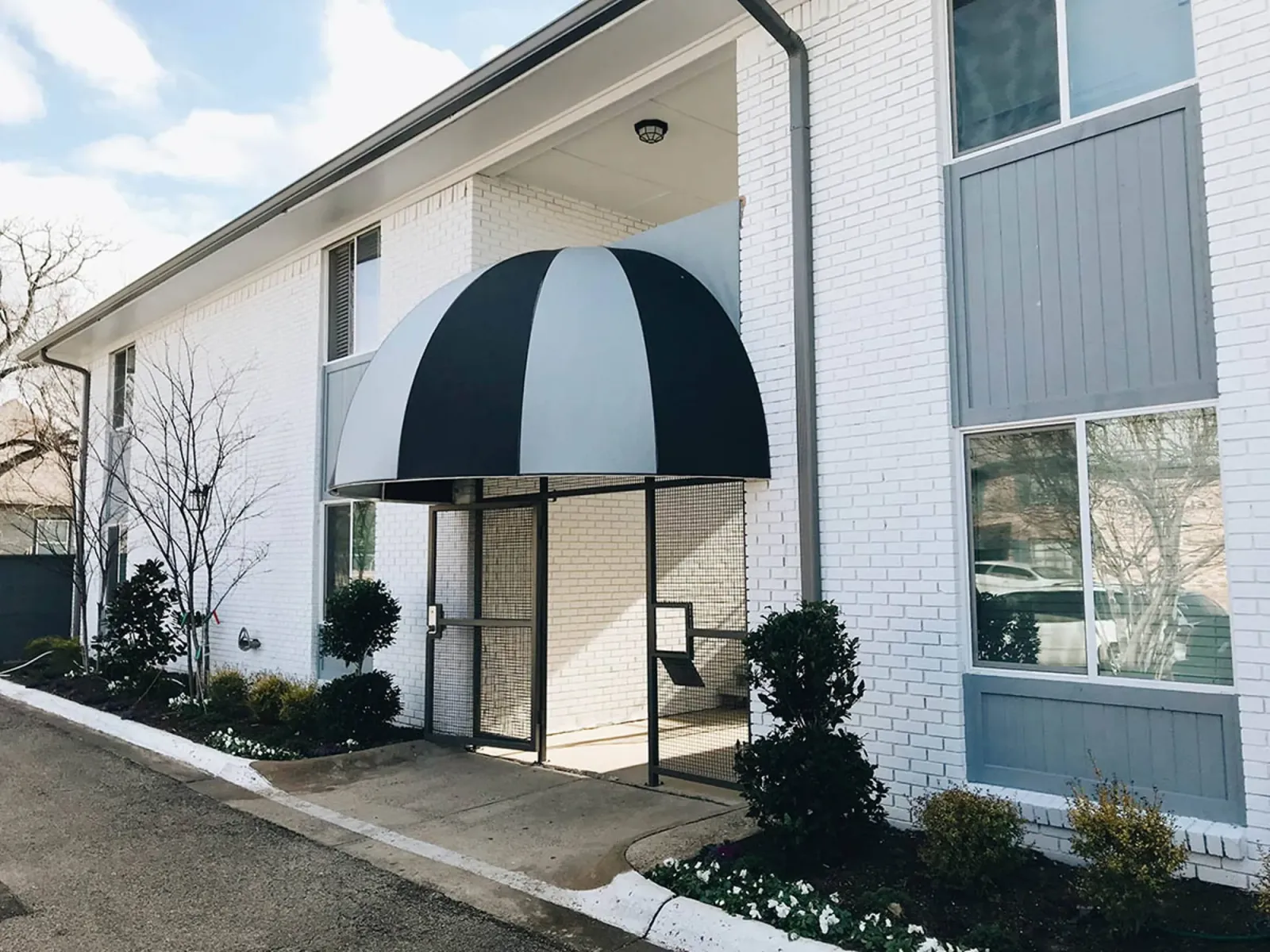 The Apollo at Bishop Ridge apartments in Dallas, TX