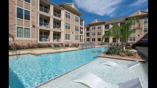 2121 Ella apartments