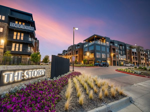 The Storey Apartments apartments in Dallas, TX