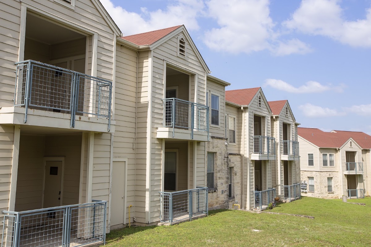 Maryhill and Hilltopper Heights Apartments apartments in Austin, TX