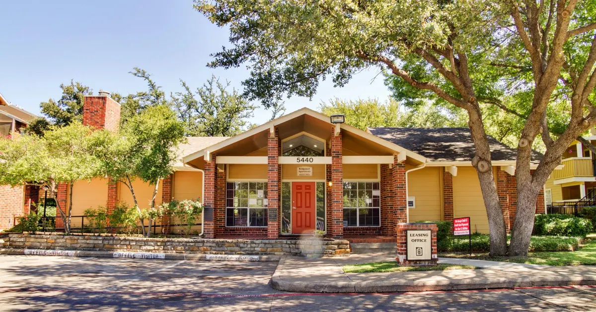 Bridgeport Apartments apartments in Dallas, TX
