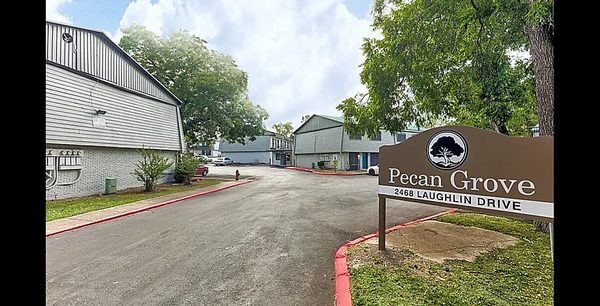 Pecan Grove Apartments apartments in Dallas, TX
