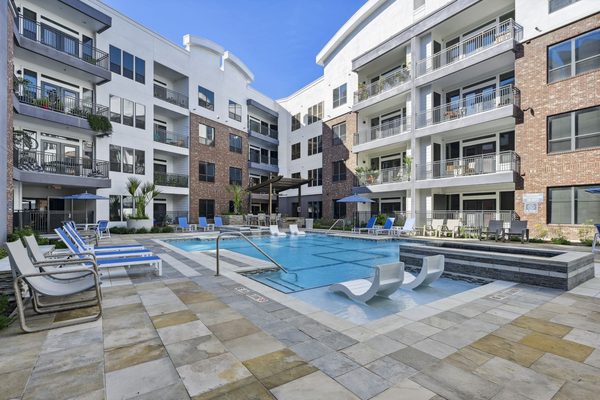 Allusion at West University apartments in Houston, TX