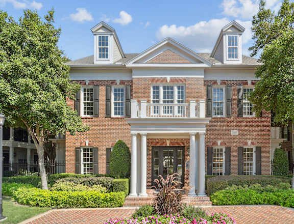 The Caruth Premier Townhome Apartments apartments in Dallas, TX