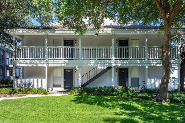 The Village Corners apartments in Dallas, TX