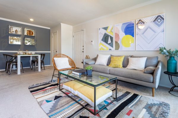 The Village Cliffs apartments in Dallas, TX