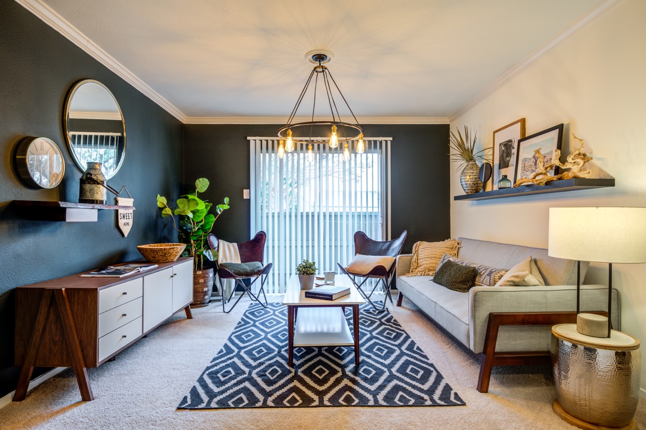 The Village Green apartments in Dallas, TX