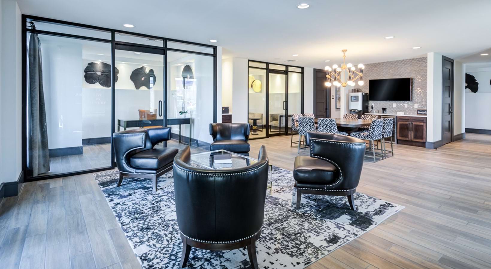 The Laurel Preston Hollow apartments in Dallas, TX