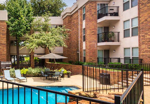 Cambridge Court Apartments apartments in Dallas, TX