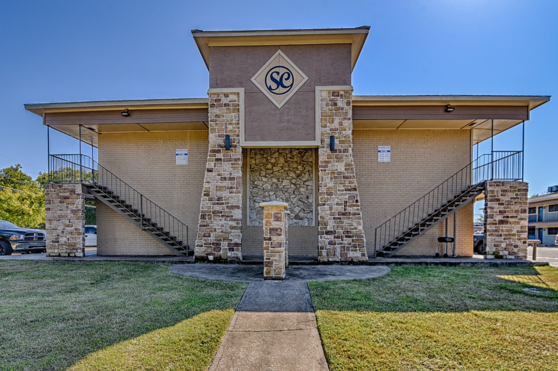 Spanish Cove Apartments apartments in Dallas, TX