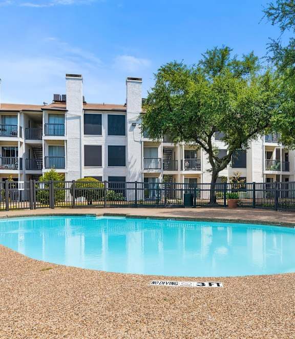 Solmere Dallas apartments in Dallas, TX