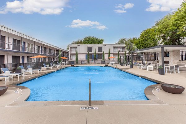 The Ashley at Bluffview Apartments apartments in Dallas, TX