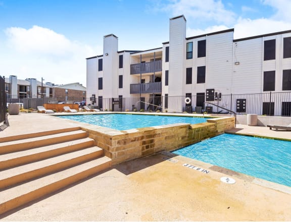 Tides at Royal Lane South apartments in Dallas, TX