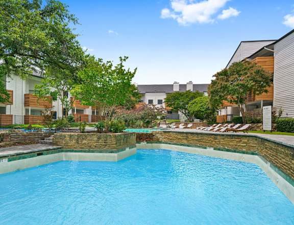Tides at Royal Lane North apartments in Dallas, TX