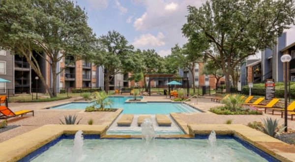 The Hampton on Jupiter apartments in Dallas, TX