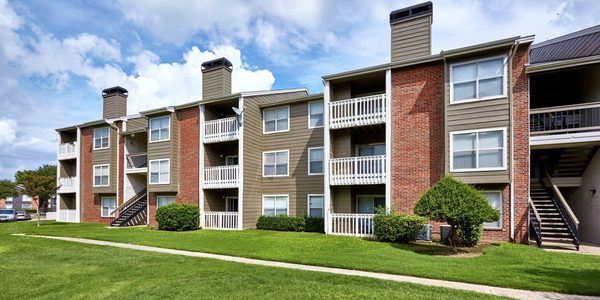 South Pointe apartments in Dallas, TX