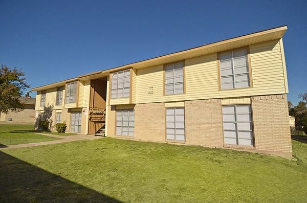 Devon Park Apartments apartments in Dallas, TX