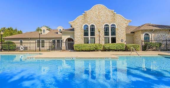 The Paloma apartments in Dallas, TX