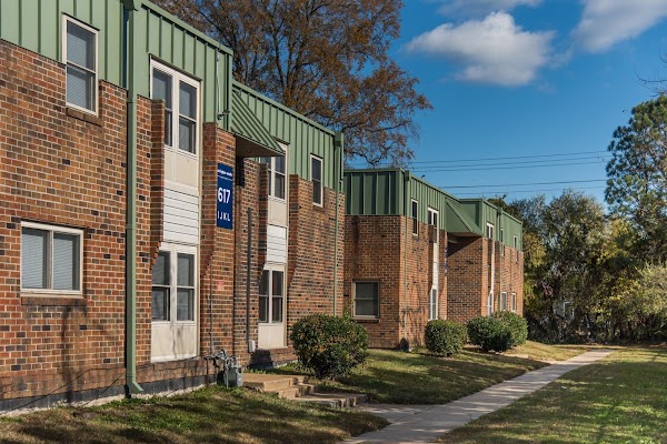 The Grand Hampton at Langley apartments in Hampton, VA