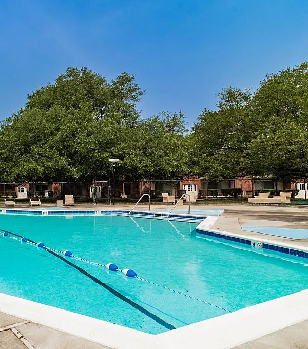 Country Club Apartments apartments