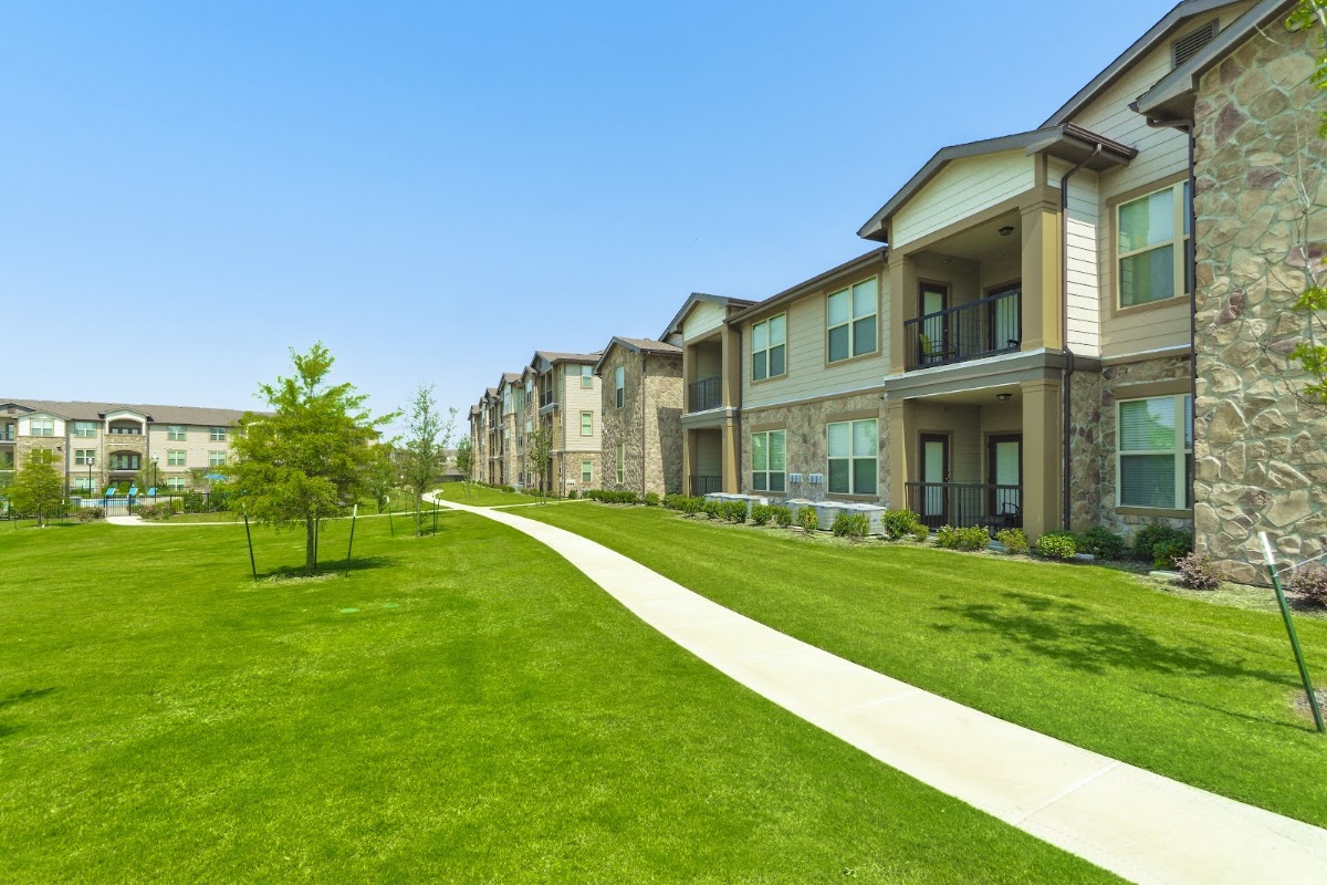 Eagle Crossing Apartments apartments in Dallas, TX