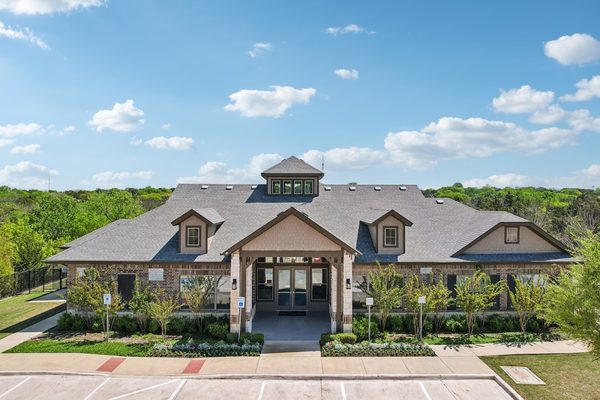 Clark Ridge Canyon apartments in Dallas, TX