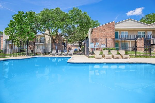 Center Ridge Apartments apartments in Duncanville, TX