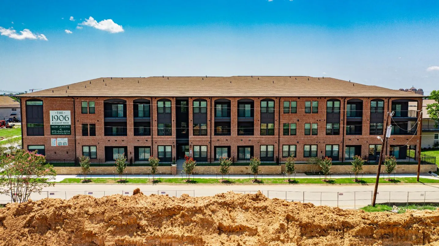 The 1906 at Bishop Ridge apartments in Dallas, TX