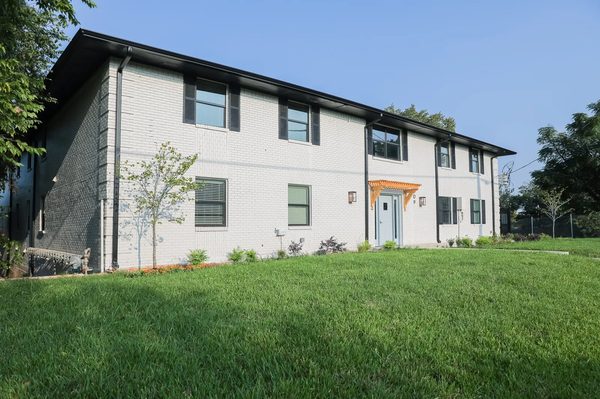 Inez at Bishop Ridge apartments