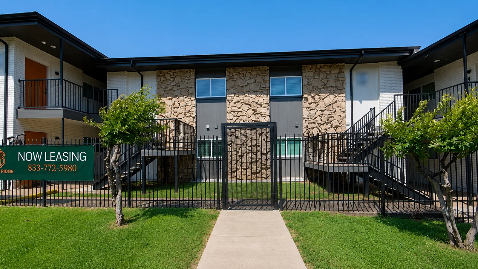 Beaux House at Bishop Ridge apartments in Dallas, TX
