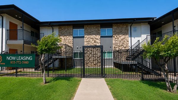 Beaux House at Bishop Ridge apartments in Dallas, TX